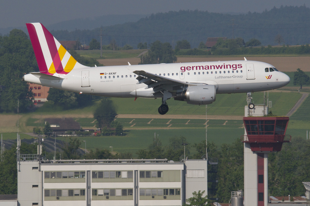 Photo of Eurowings D-AKNF, Airbus A319