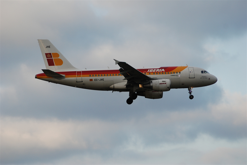 Photo of Vueling EC-JVE, Airbus A319