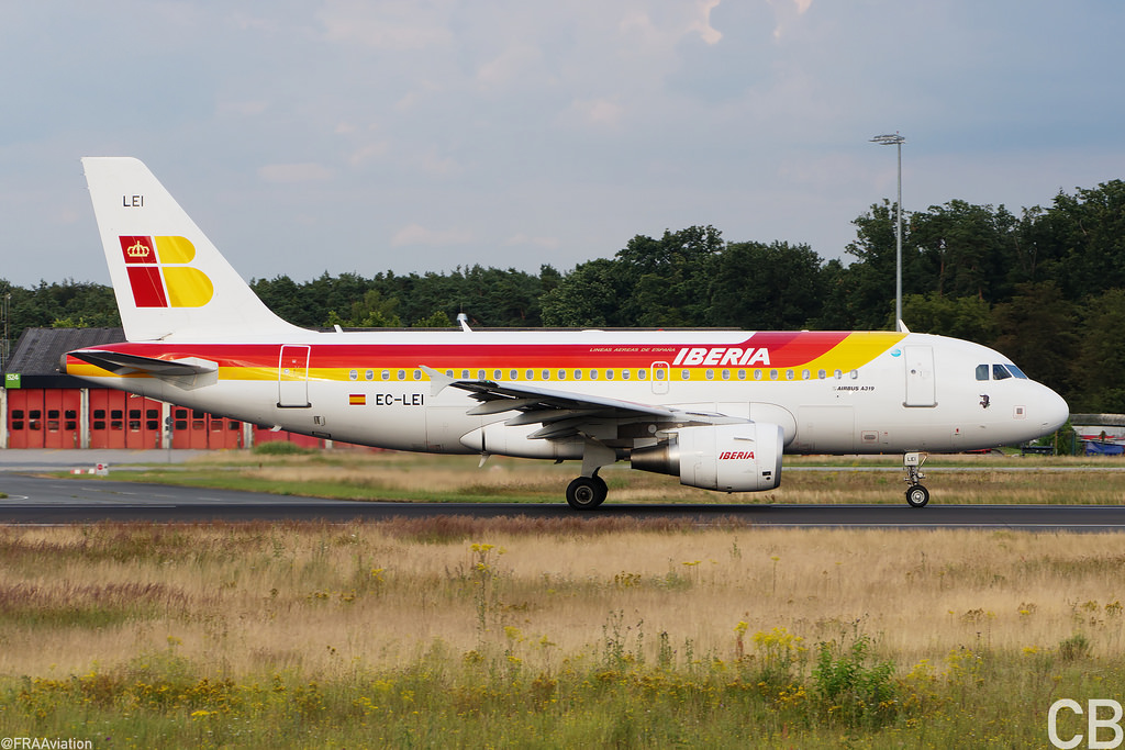 Photo of Iberia EC-LEI, Airbus A319