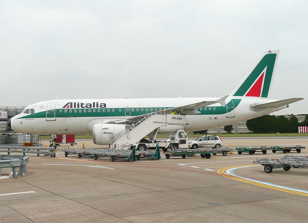Photo of Alitalia EI-IML, Airbus A319