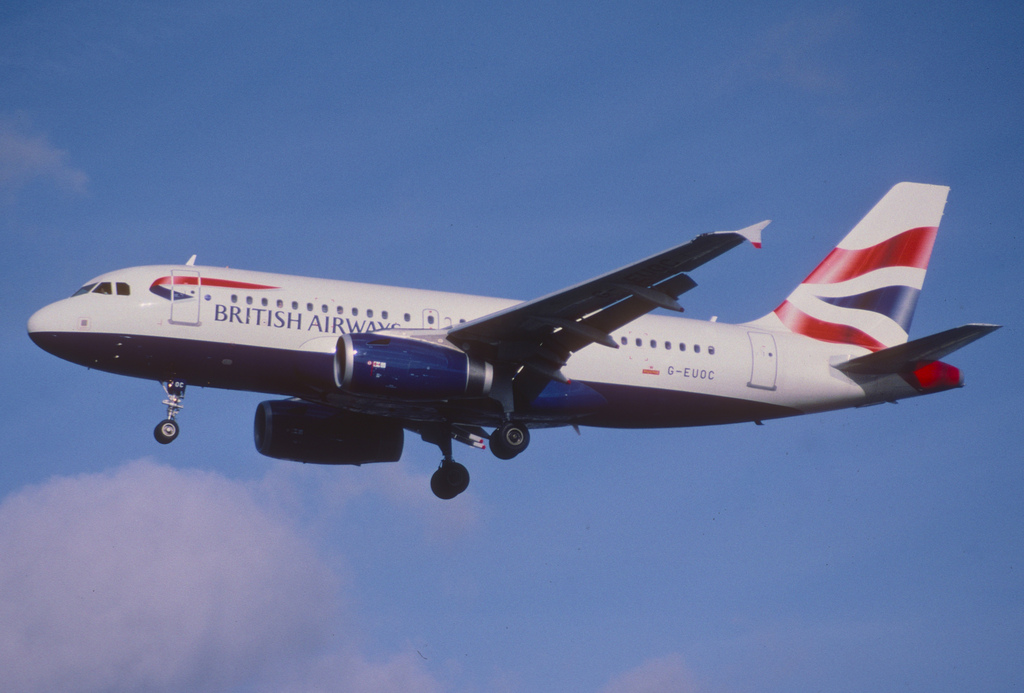 Photo of British Airways G-EUOC, Airbus A319
