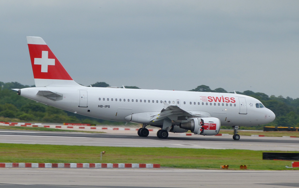 Photo of Swiss International Airlines HB-IPS, Airbus A319
