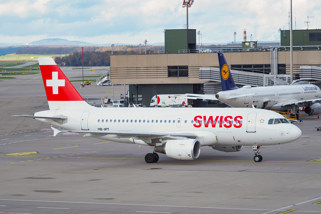 Photo of Swiss HB-IPT, Airbus A319