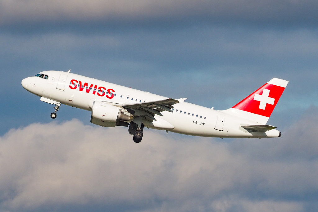 Photo of Swiss HB-IPT, Airbus A319