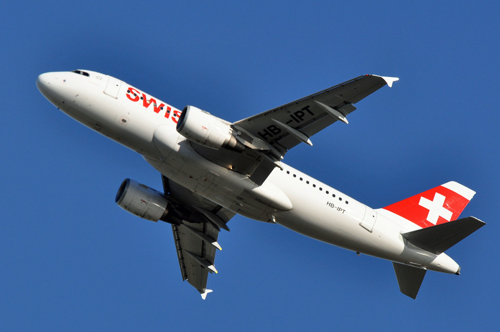 Photo of Swiss HB-IPT, Airbus A319
