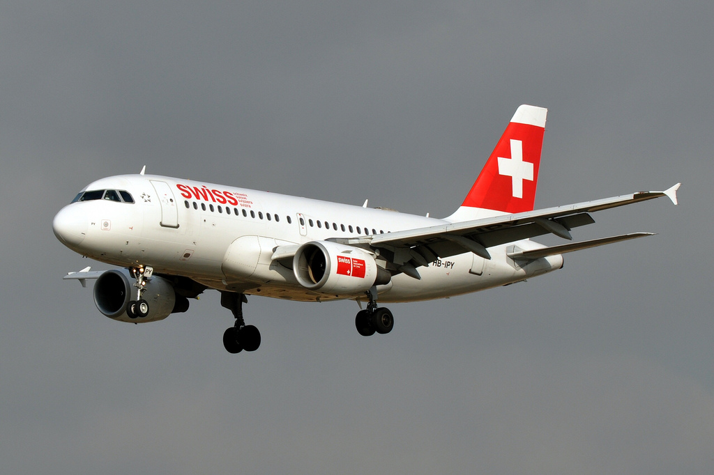 Photo of Swiss International Airlines HB-IPY, Airbus A319