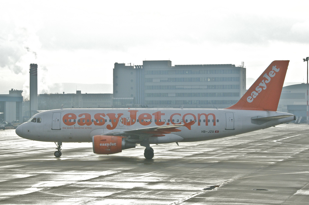 Photo of Easyjet Switzerland HB-JZQ, Airbus A319