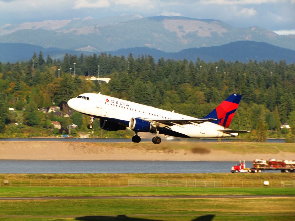 Photo of Delta Airlines N319NB, Airbus A319