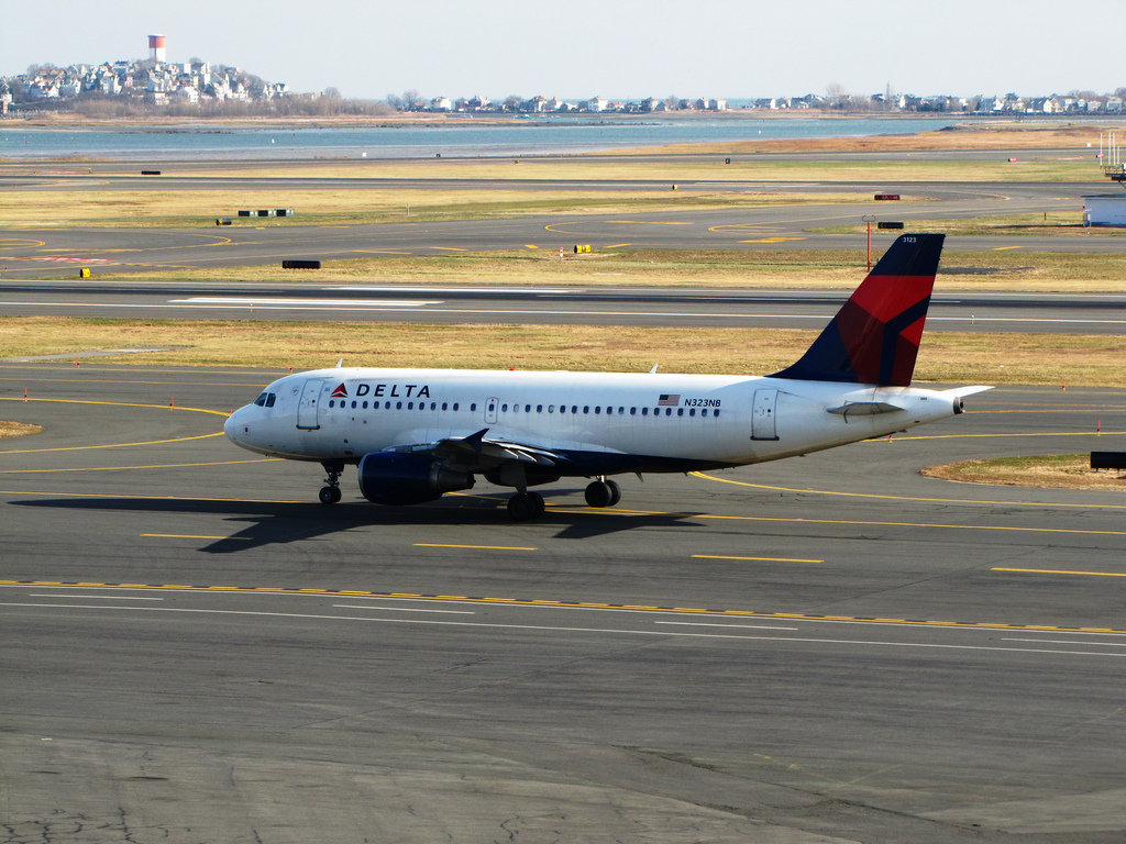 Photo of Delta Airlines N323NB, Airbus A319