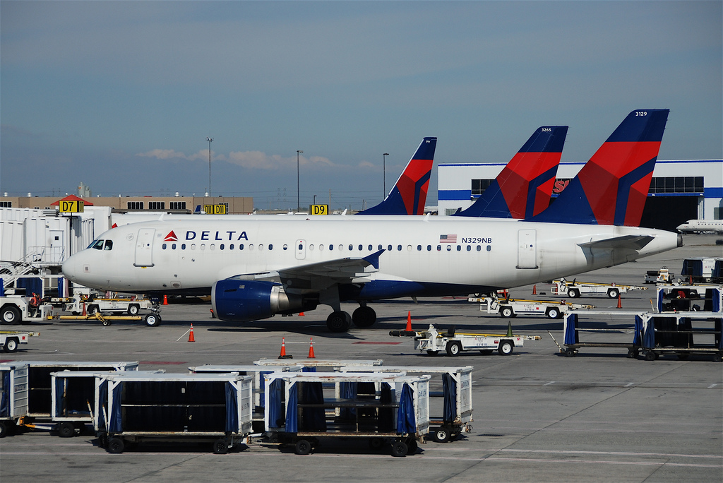 Photo of Delta Airlines N329NB, Airbus A319