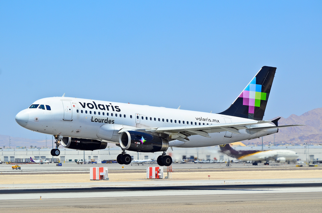 Photo of Volaris N504VL, Airbus A319