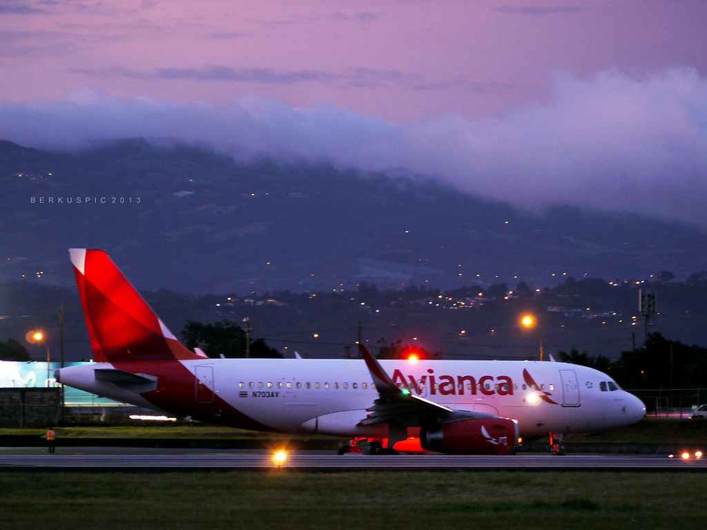 Photo of Avianca Costa Rica N703AV, Airbus A319