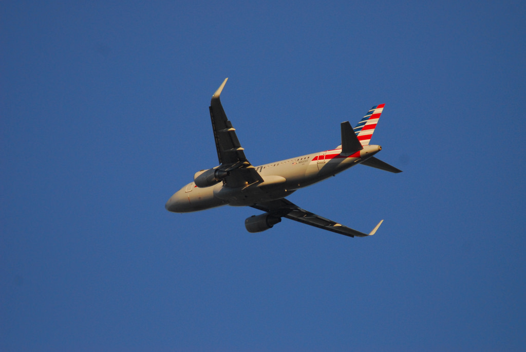 Photo of American Airlines N8009T, Airbus A319