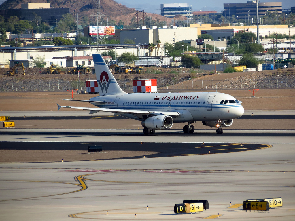 Photo of US Airways N828AW, Airbus A319