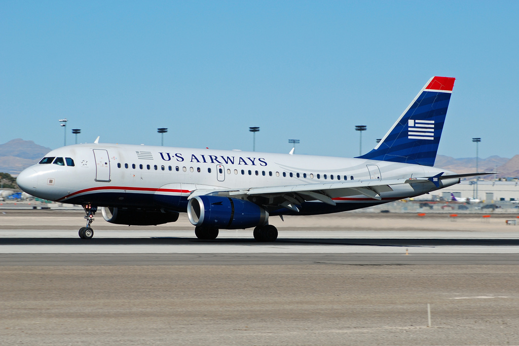 Photo of American Airlines N834AW, Airbus A319