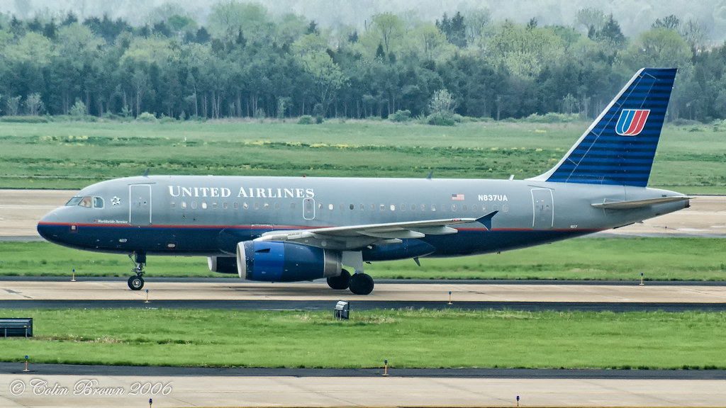Photo of United N837UA, Airbus A319