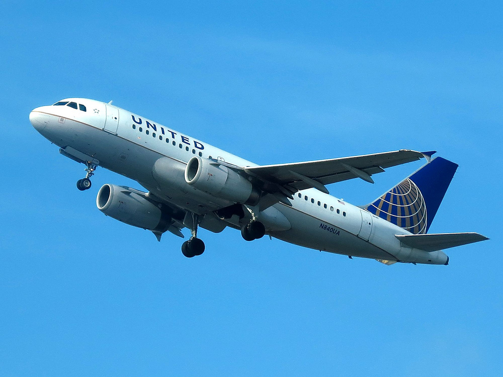 Photo of United N840UA, Airbus A319