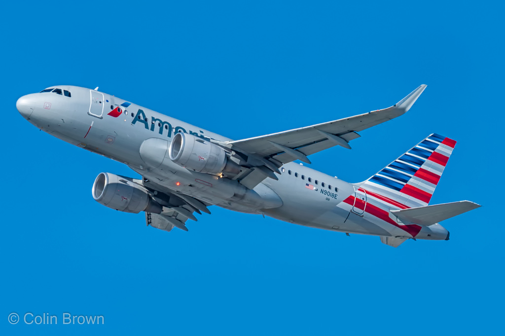 Photo of American Airlines N9018E, Airbus A319