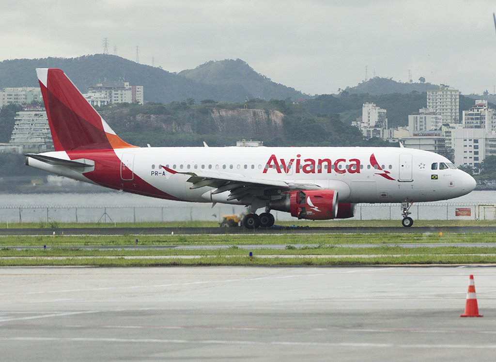 Photo of Avianca Brasil PR-AVC, Airbus A319