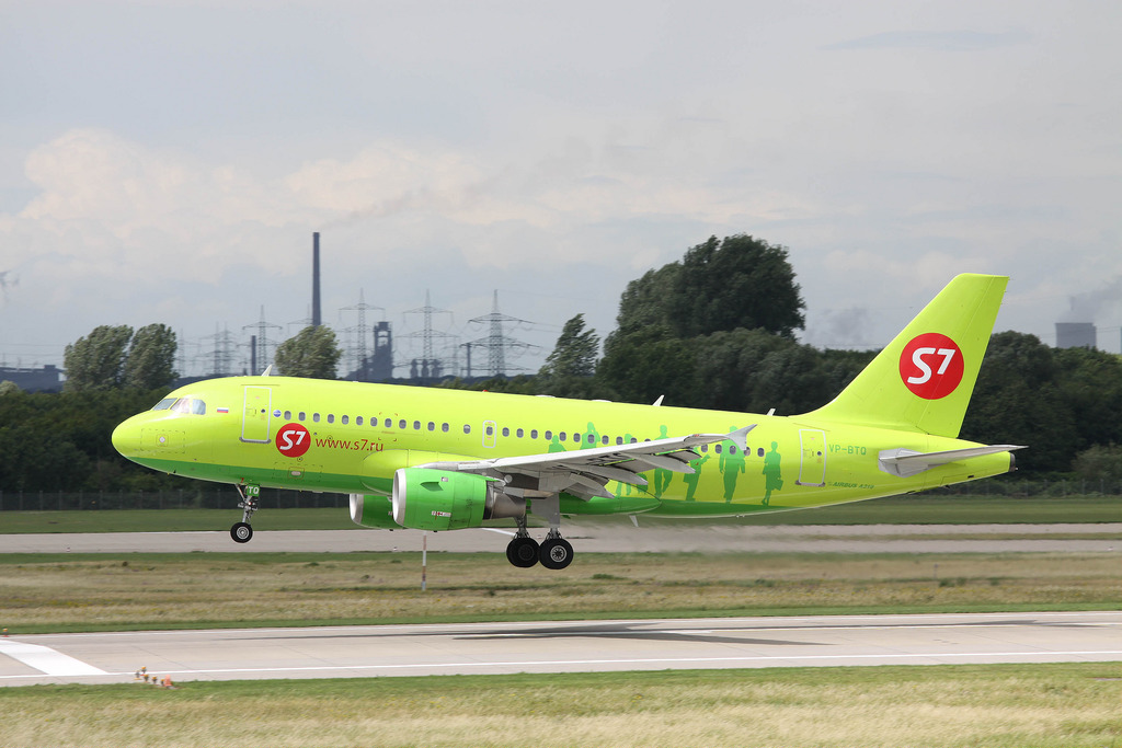 Photo of S7 Airlines VP-BTQ, Airbus A319