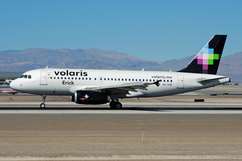 Photo of Volaris XA-VOE, Airbus A319
