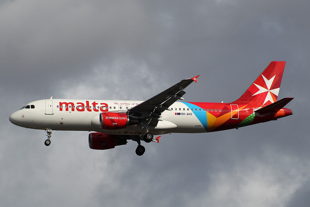 Photo of Air Malta 9H-AHS, Airbus A320