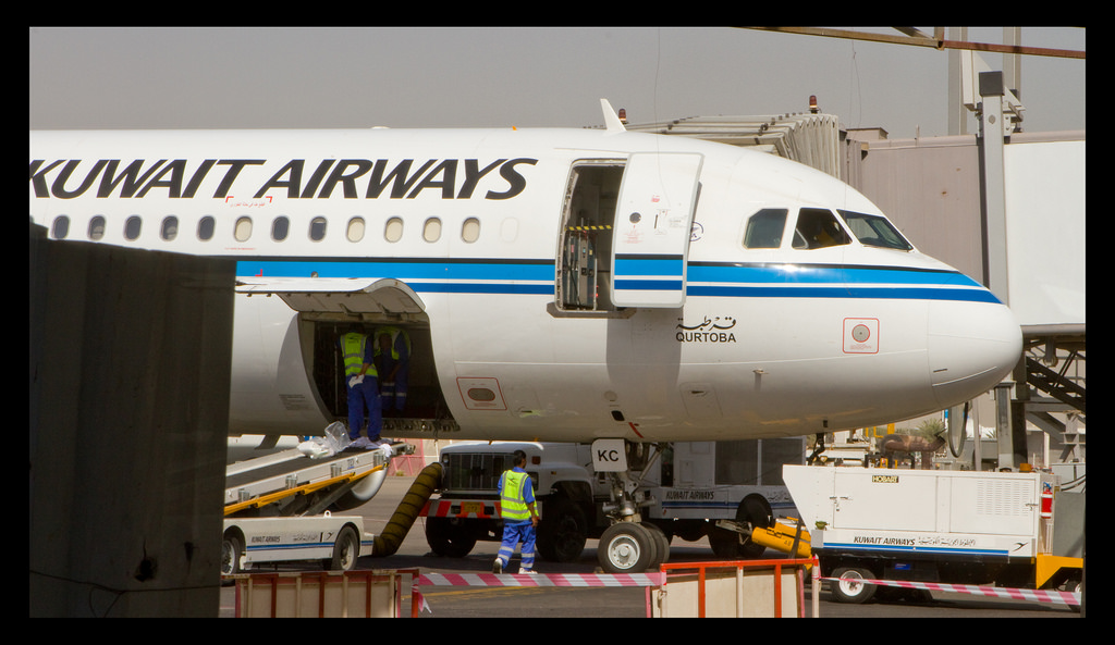 Photo of Kuwait Airways 9K-AKC, Airbus A320