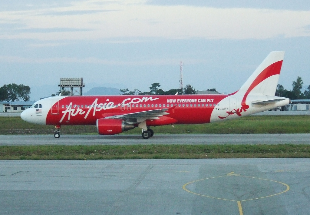 Photo of AirAsia 9M-AFZ, Airbus A320