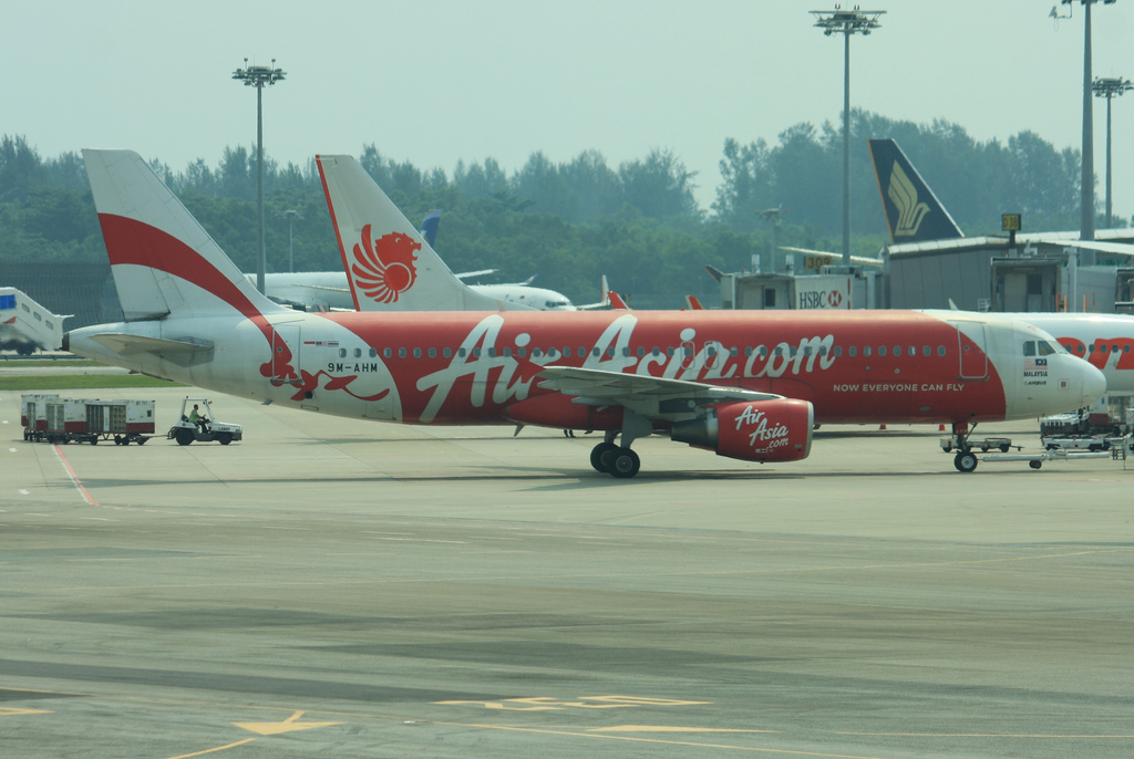 Photo of AirAsia 9M-AHM, Airbus A320