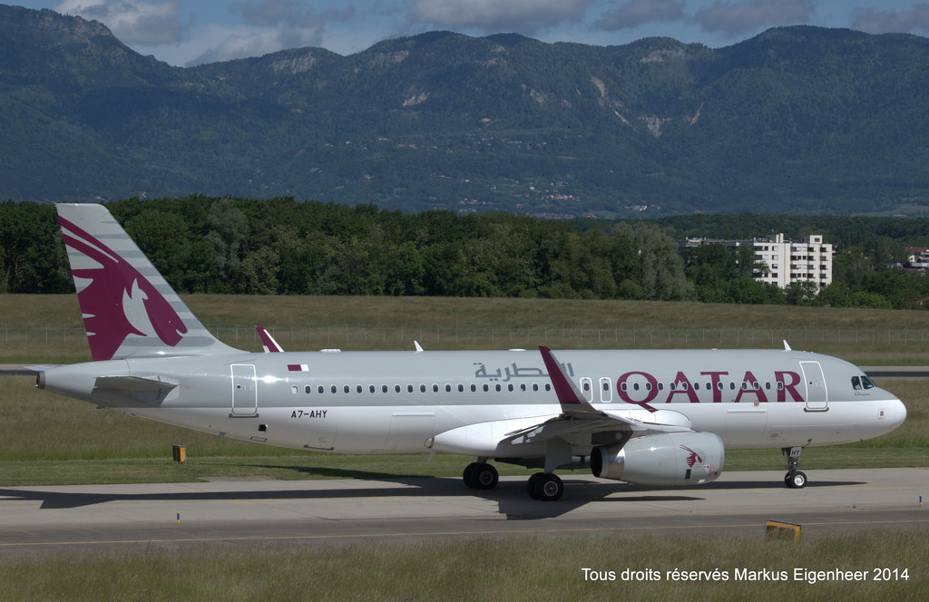 Photo of Qatar Airways A7-AHY, Airbus A320