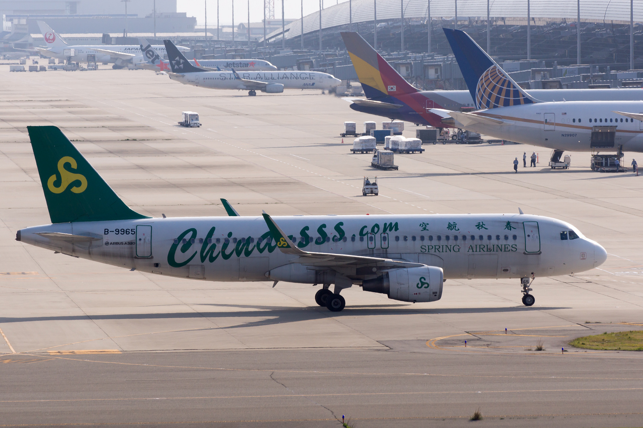 Photo of Spring Airlines B-9965, Airbus A320