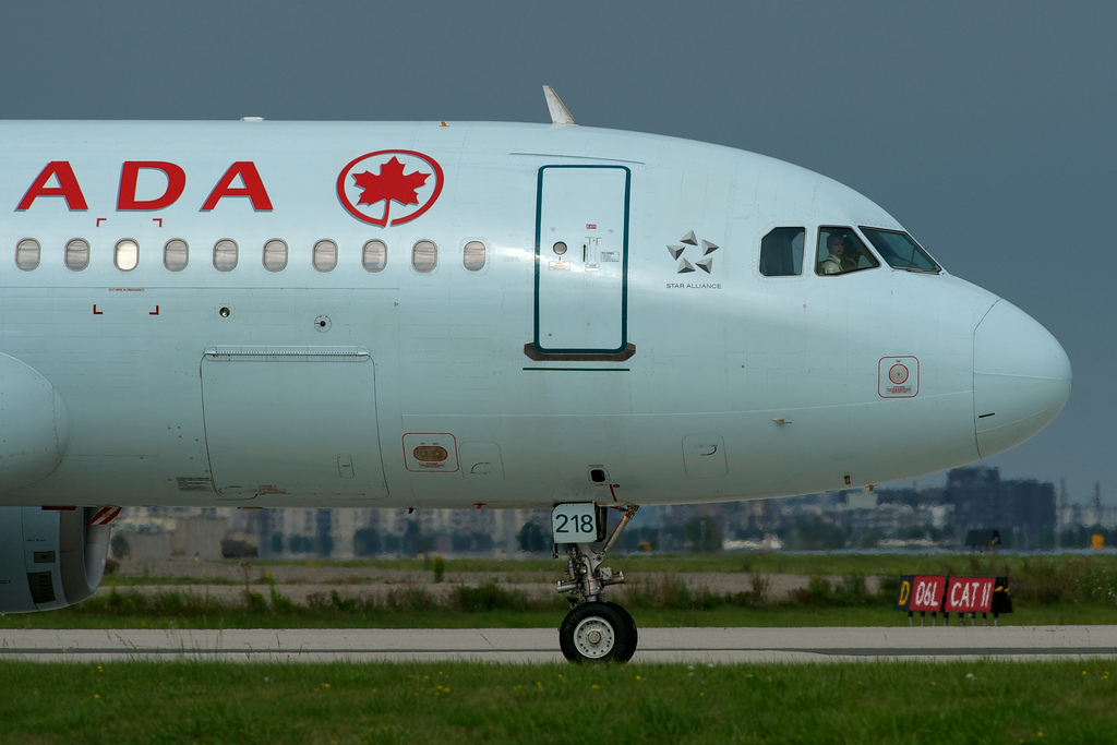 Photo of Air Canada C-FGYL, Airbus A320