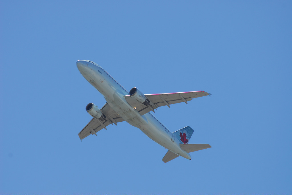 Photo of Air Canada C-FMSX, Airbus A320