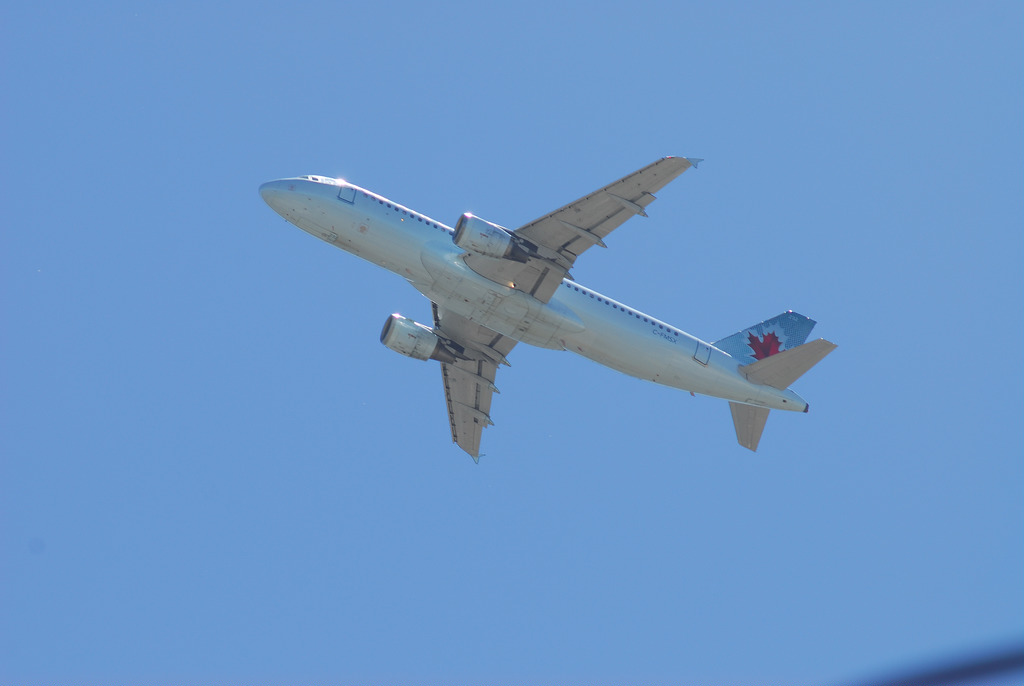 Photo of Air Canada C-FMSX, Airbus A320