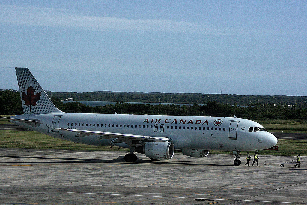 Photo of Air Canada C-FTJO, Airbus A320