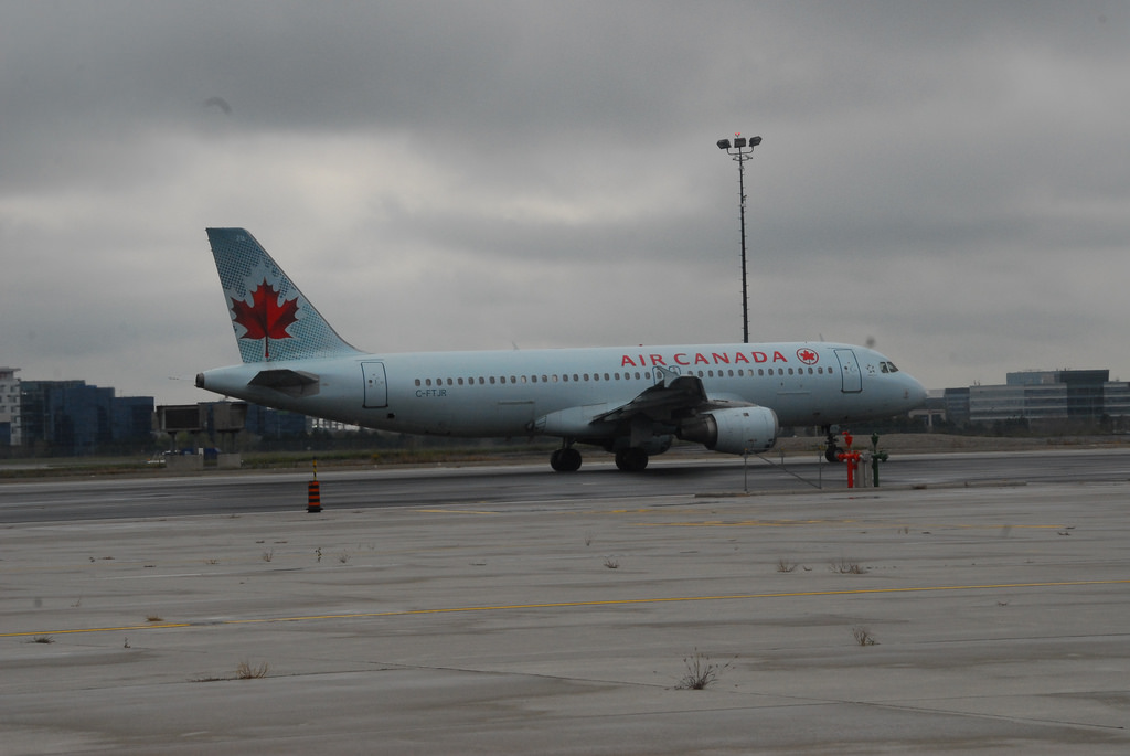 Photo of Air Canada C-FTJR, Airbus A320