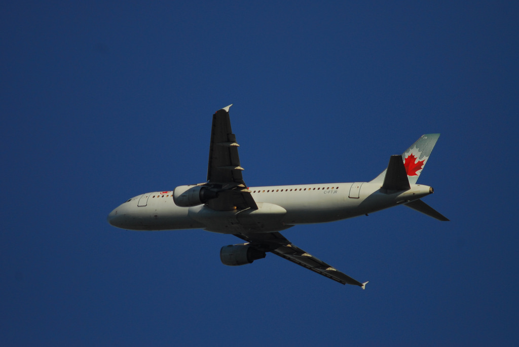 Photo of Air Canada C-FTJR, Airbus A320