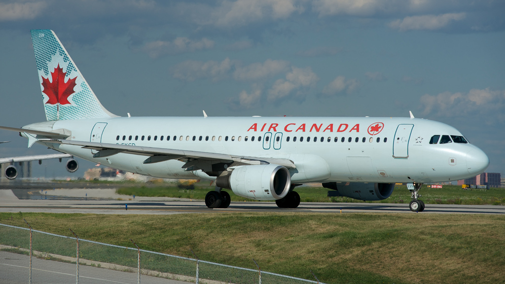 Photo of Air Canada C-FXCD, Airbus A320