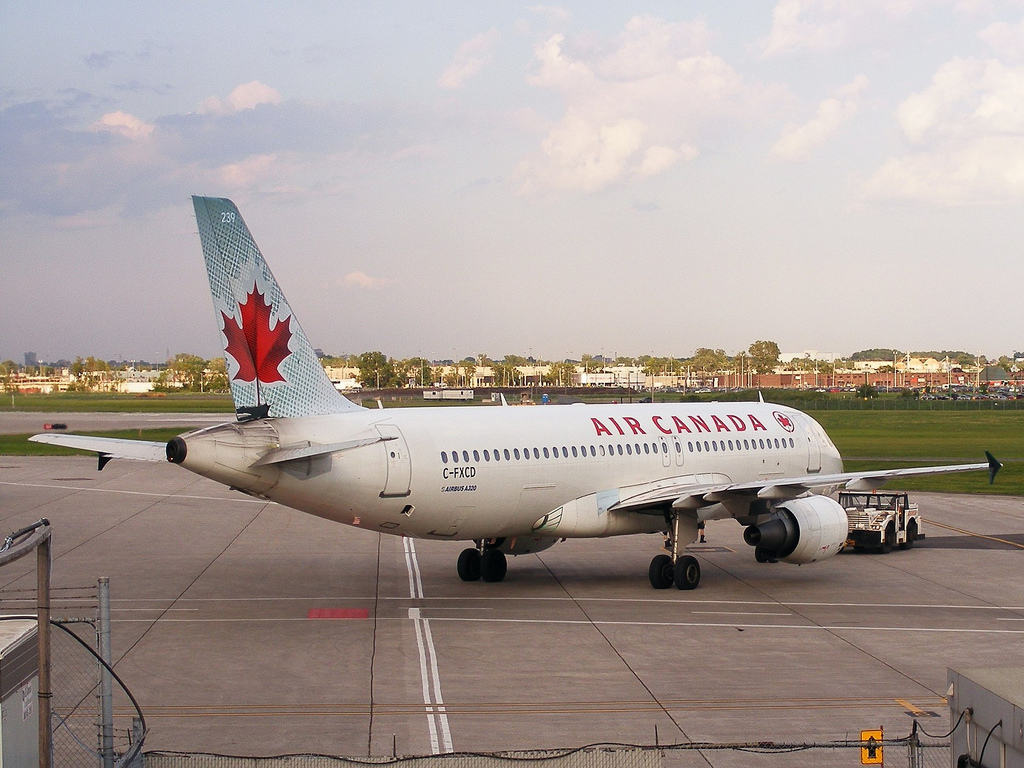 Photo of Air Canada C-FXCD, Airbus A320
