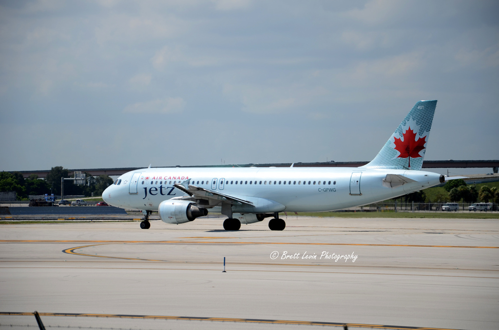 Photo of Air Canada C-GPWG, Airbus A320