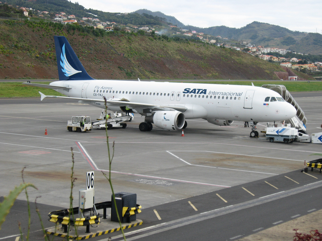 Photo of Sata International CS-TKJ, Airbus A320