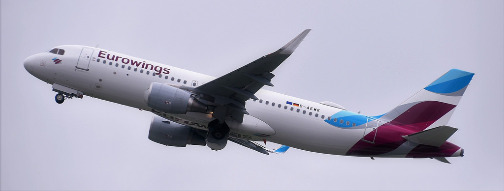 Photo of Eurowings D-AEWK, Airbus A320