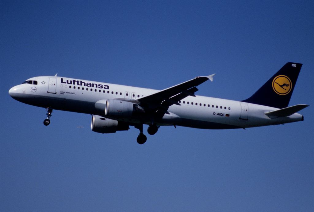 Photo of Germanwings D-AIQE, Airbus A320