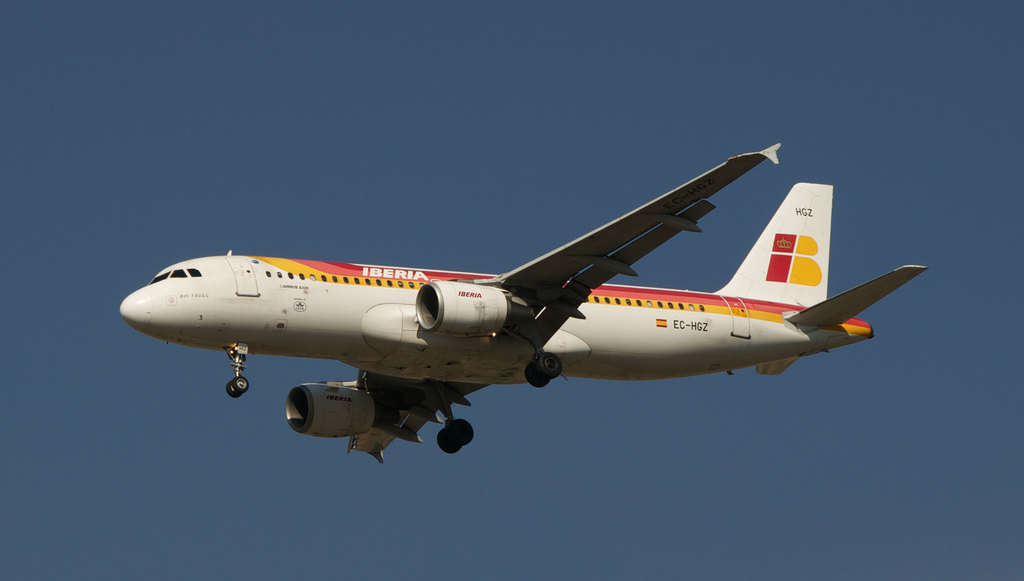 Photo of Vueling EC-HGZ, Airbus A320