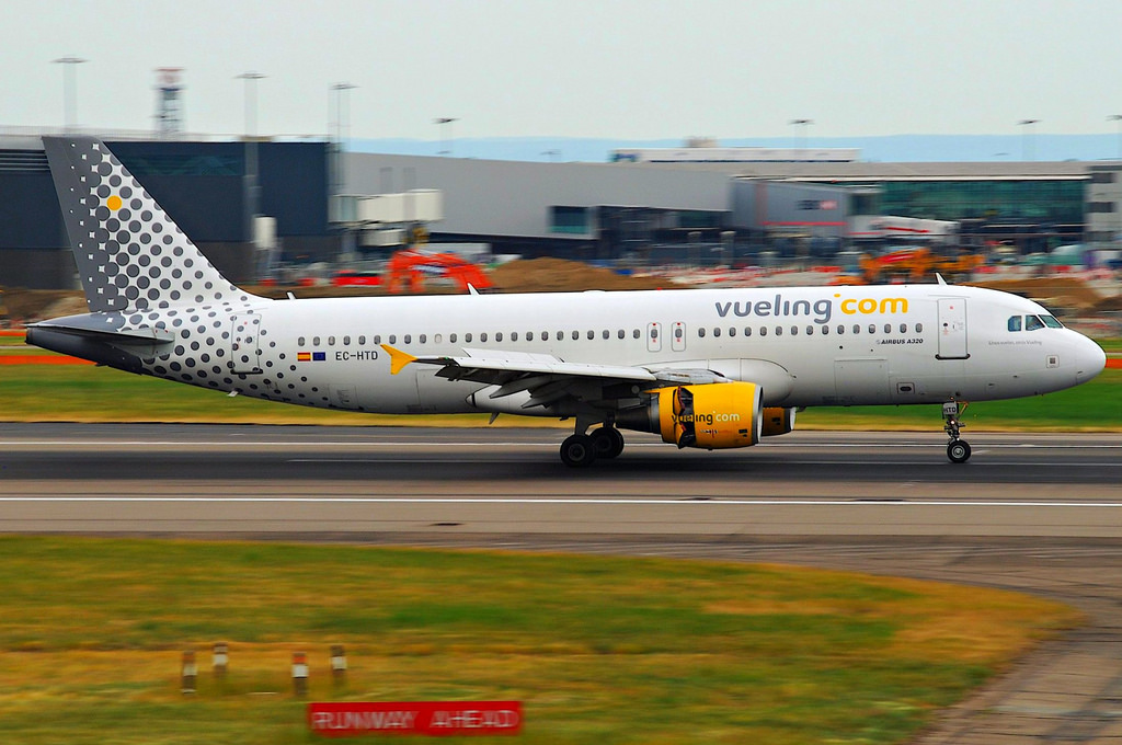 Photo of Vueling EC-HTD, Airbus A320
