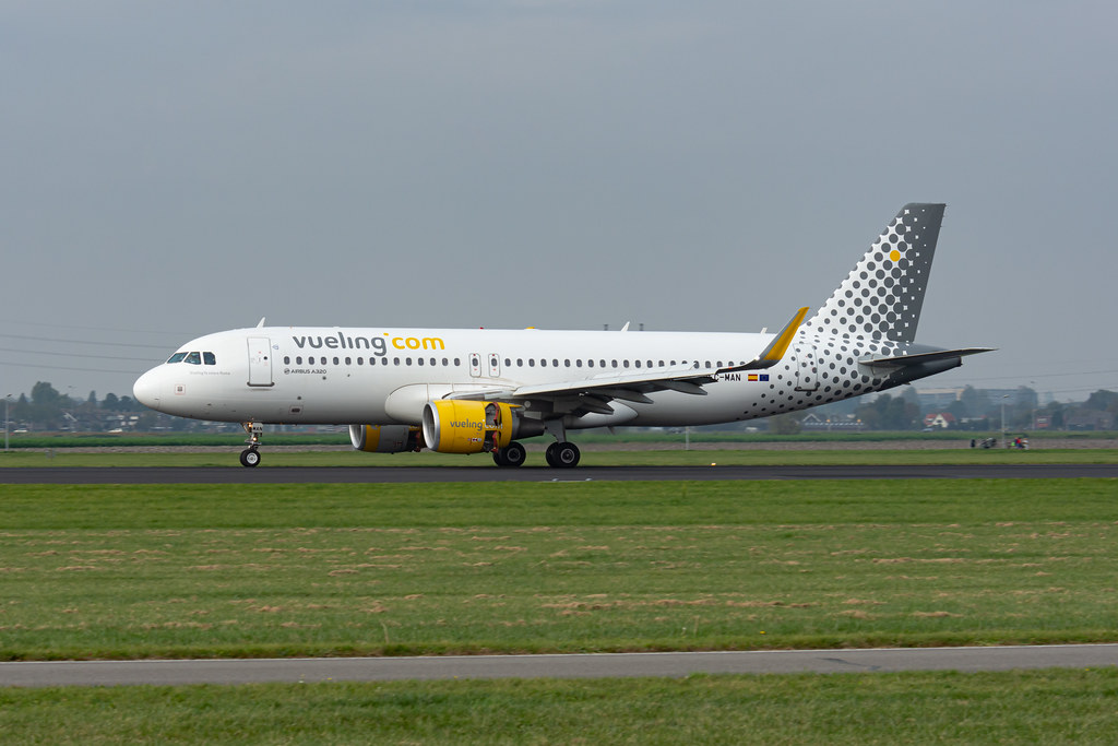 Photo of Vueling EC-MAN, Airbus A320