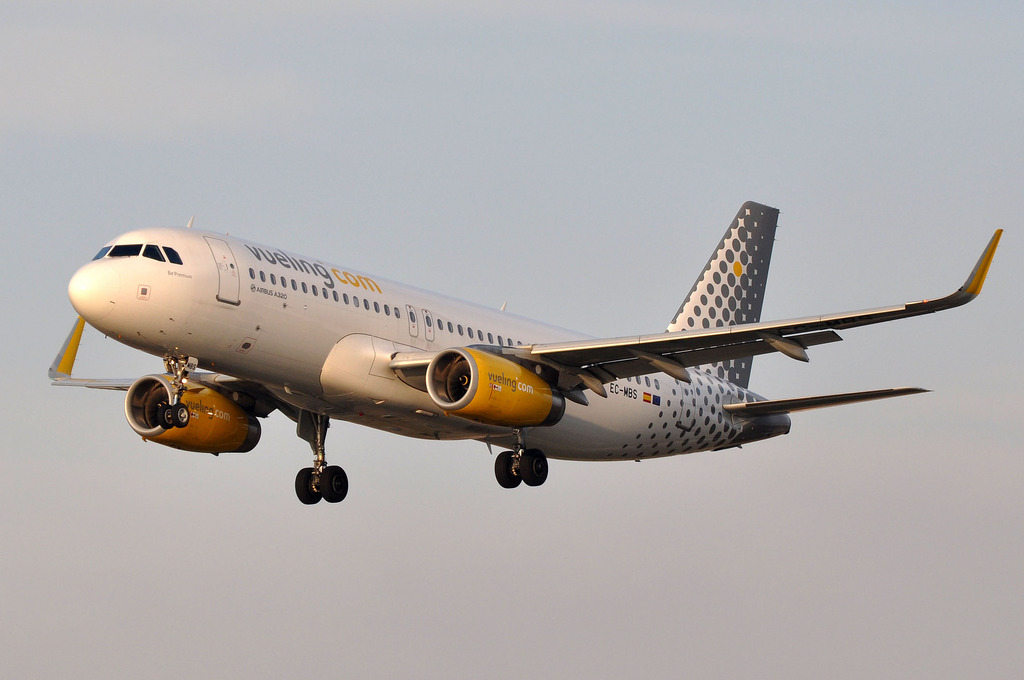 Photo of Vueling EC-MBS, Airbus A320