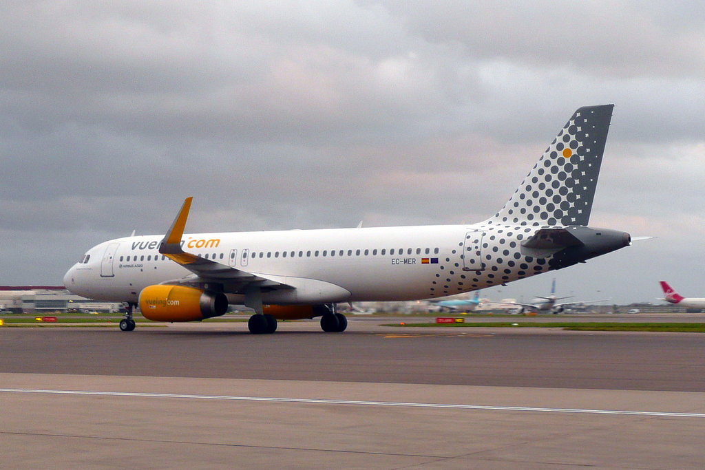 Photo of Vueling EC-MER, Airbus A320