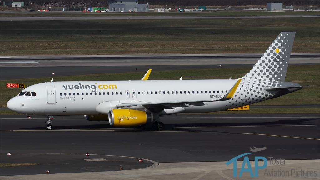 Photo of Vueling EC-MGE, Airbus A320