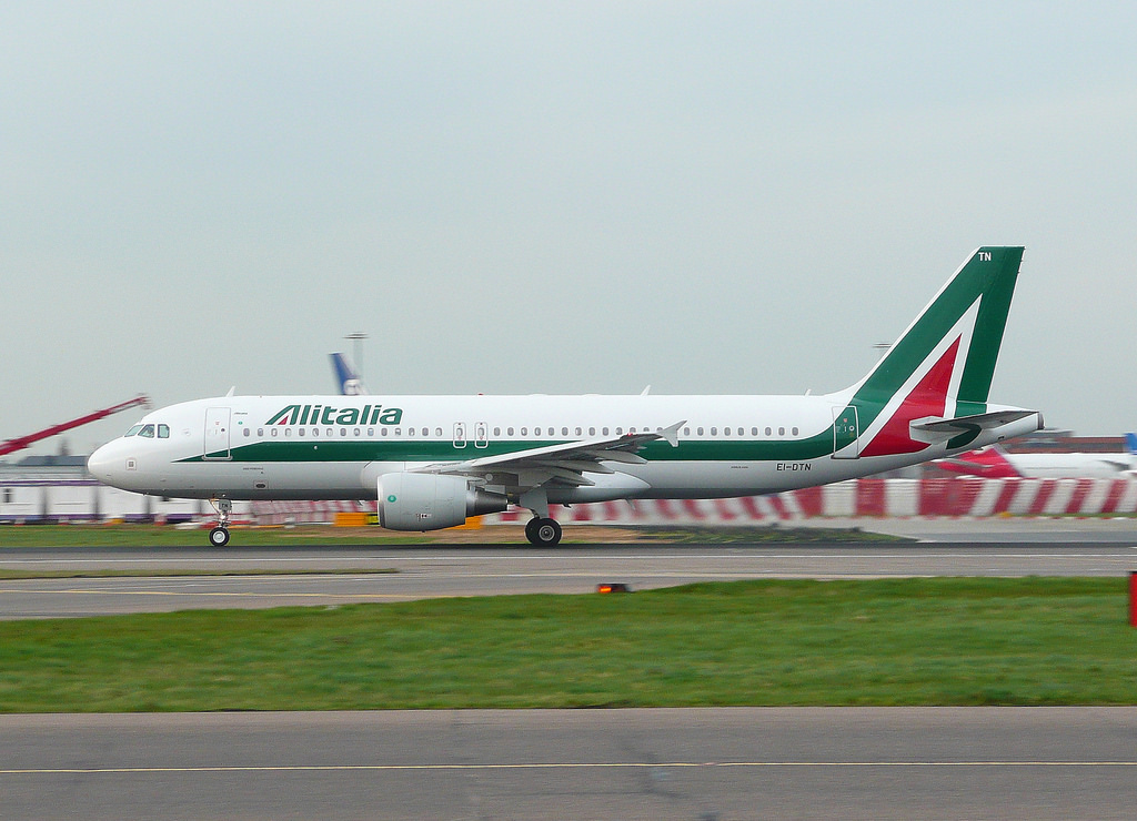 Photo of Alitalia EI-DTN, Airbus A320